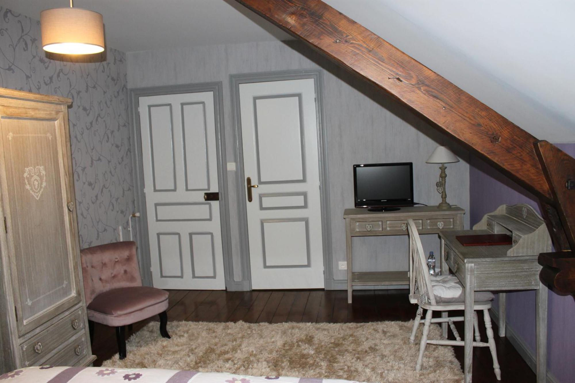 Le Chateau De Vernieres Talizat Room photo